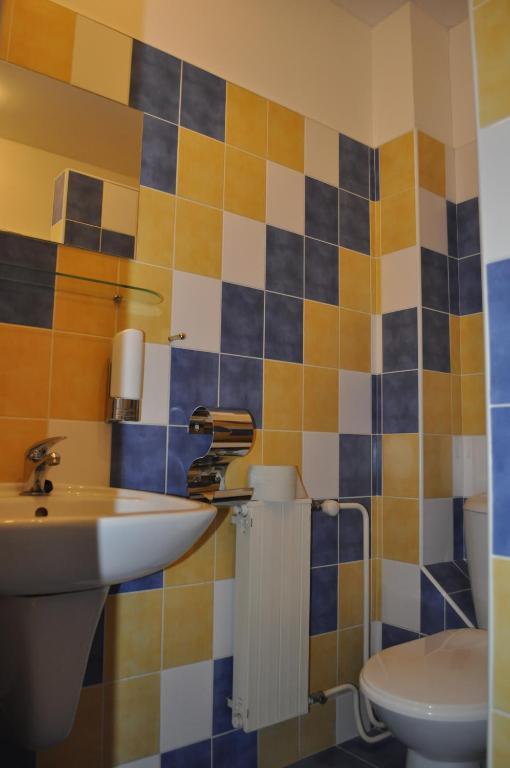 Sport Hotel Ostrov Trenčín Værelse billede